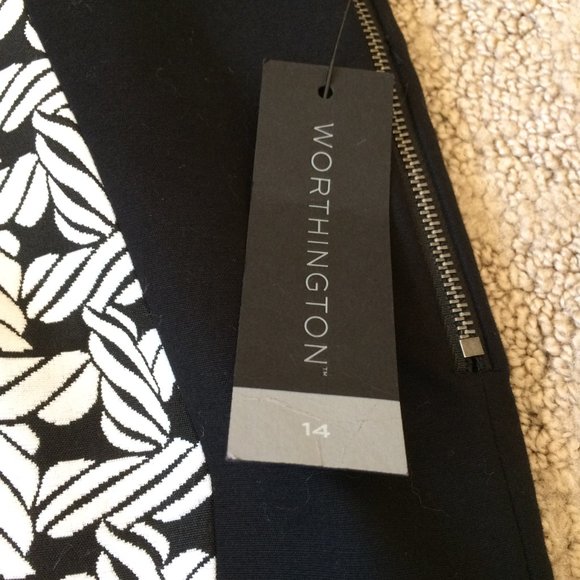 Black & White Lined Worthington Skirt Size 14 - Picture 9 of 11